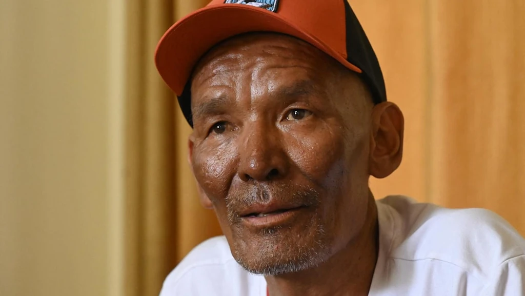 Nepali Mountaineer Survives Week Alone on Everest After Avalanche Enables Escape