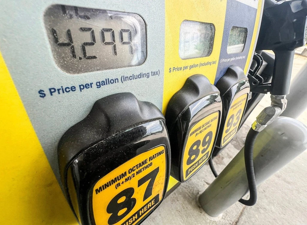 Trump Gas Tax Holiday Unlikely to Provide Significant Relief, Analyst Warns