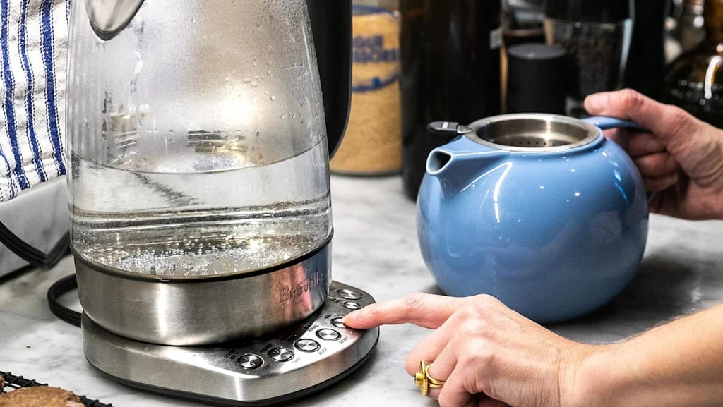 Hot Water Trend: Hydration or Health Fad?
