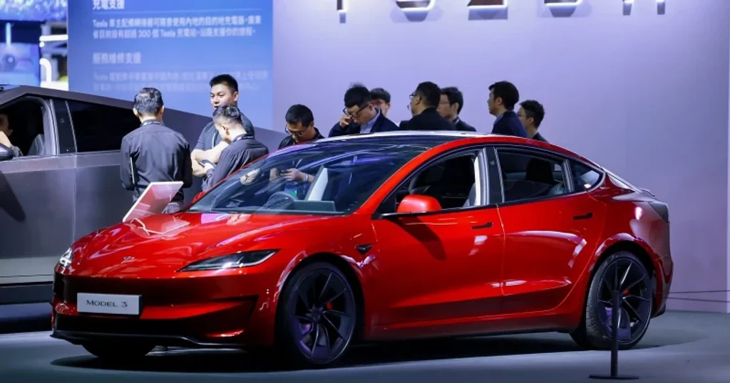 Tesla Rolls Out Full Self-Driving in China for $9,400, but Under a Different Name