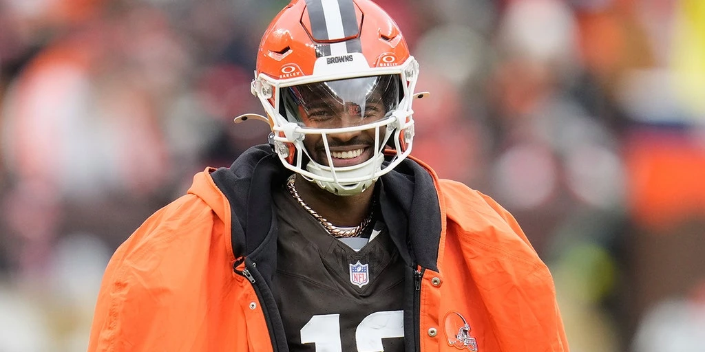 Browns QB Battle Heats Up: Monken Praises Sanders' Development