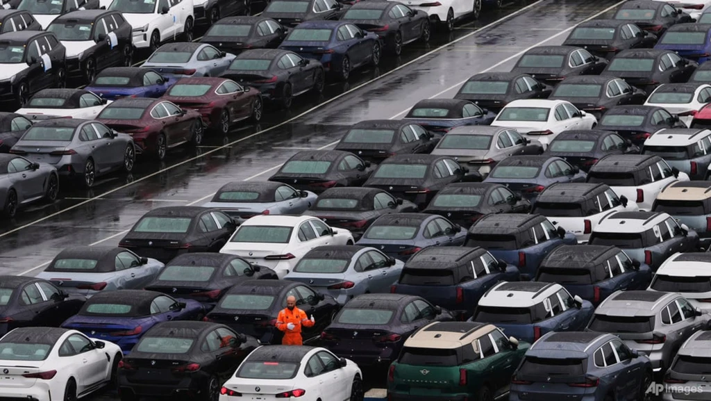 Trump to Hike EU Car Tariffs to 25% Over Trade Deal Non-Compliance