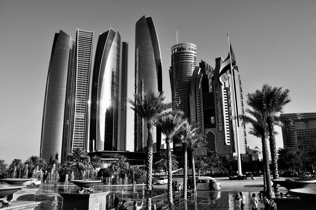UAE's Dual AI Alliances Shock Washington and Beijing