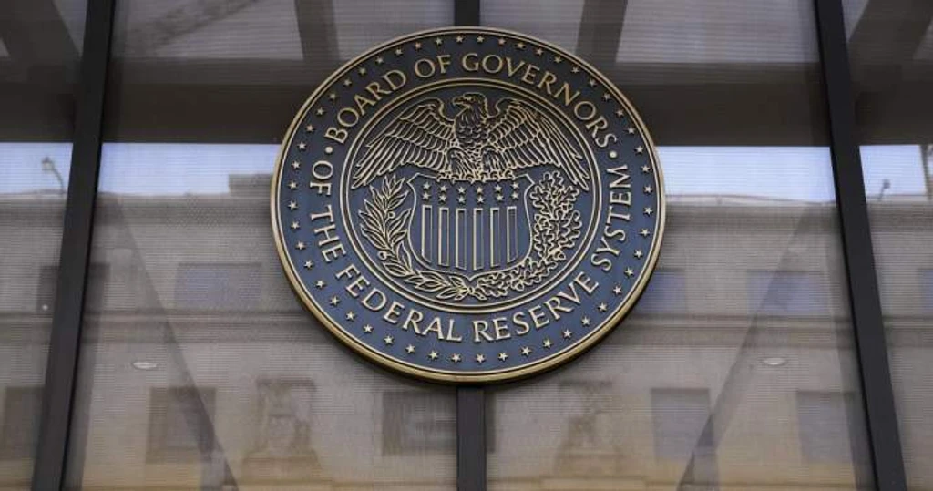 Fed Holds Rates Steady, Hints at Future Cuts Amidst Internal Division