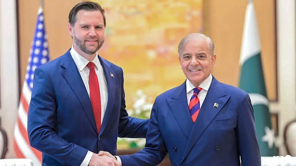 US and Iran Envoys Meet Pakistan PM for Middle East War Negotiations