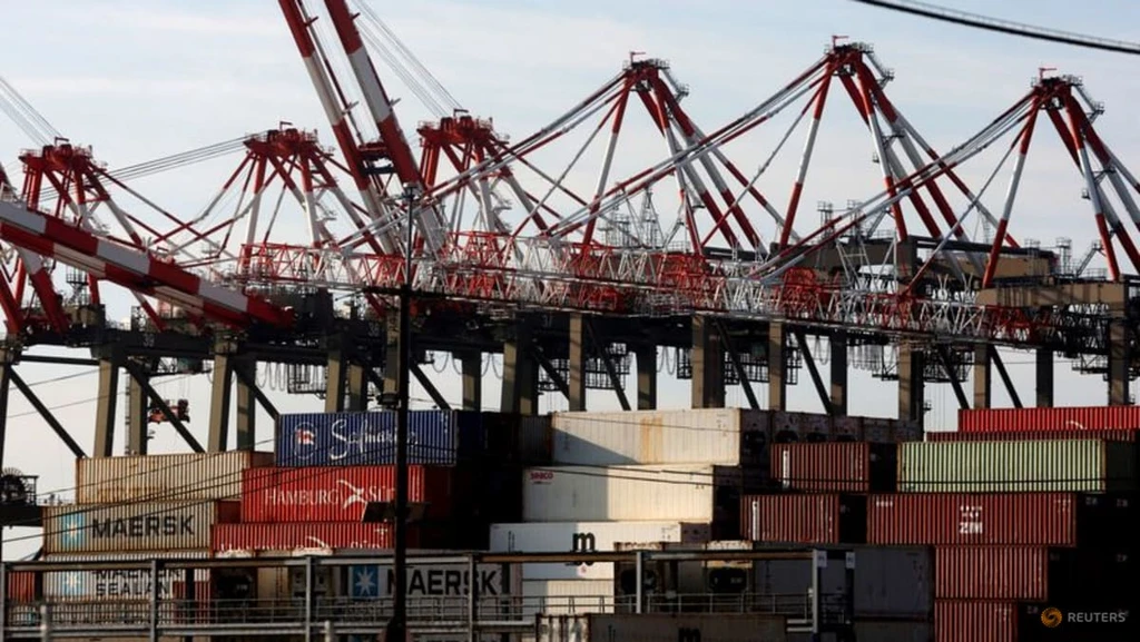 US Jobs Surge in March as Unemployment Drops to 4.3%