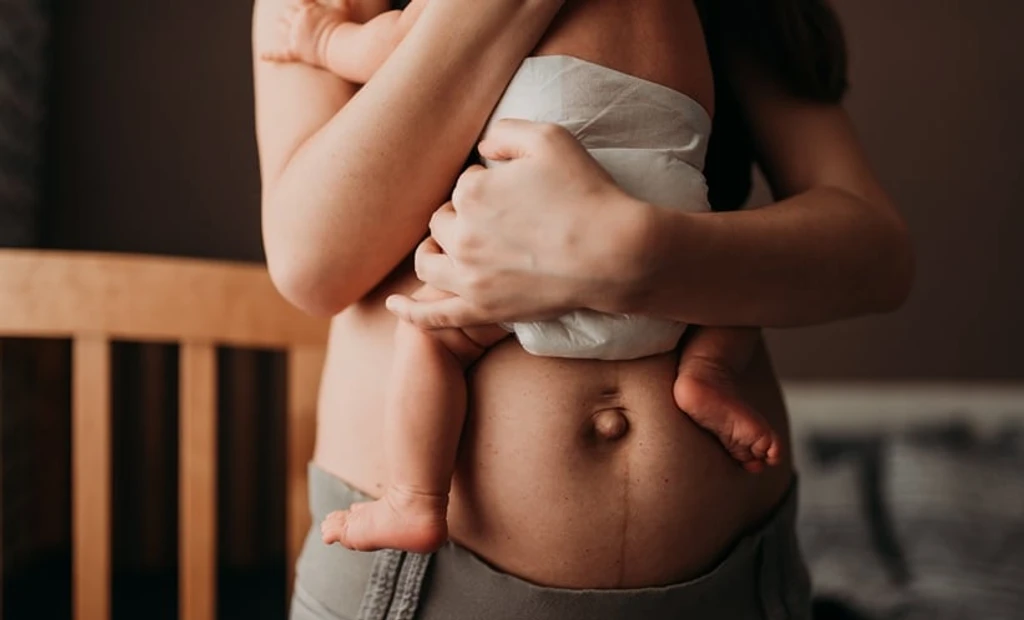 Postpartum Flares Surge in Rheumatoid Arthritis Patients, French Study Finds