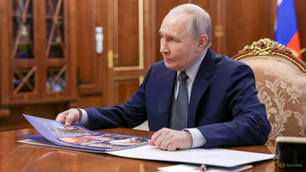 Russia and Ukraine Announce Separate Ceasefires as War of Words Continues