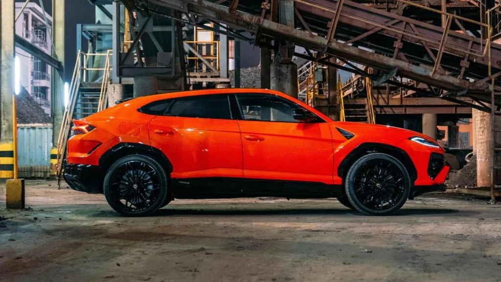 Lamborghini Urus SE: Hybrid Powerhouse Unveiled