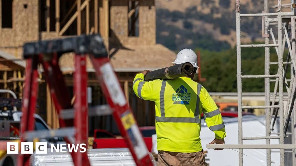 US Economy Unexpectedly Sheds 92,000 Jobs, Raising Economic Concerns