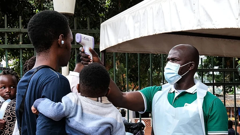 US Implements Airport Ebola Screening Amid African Outbreak Emergency