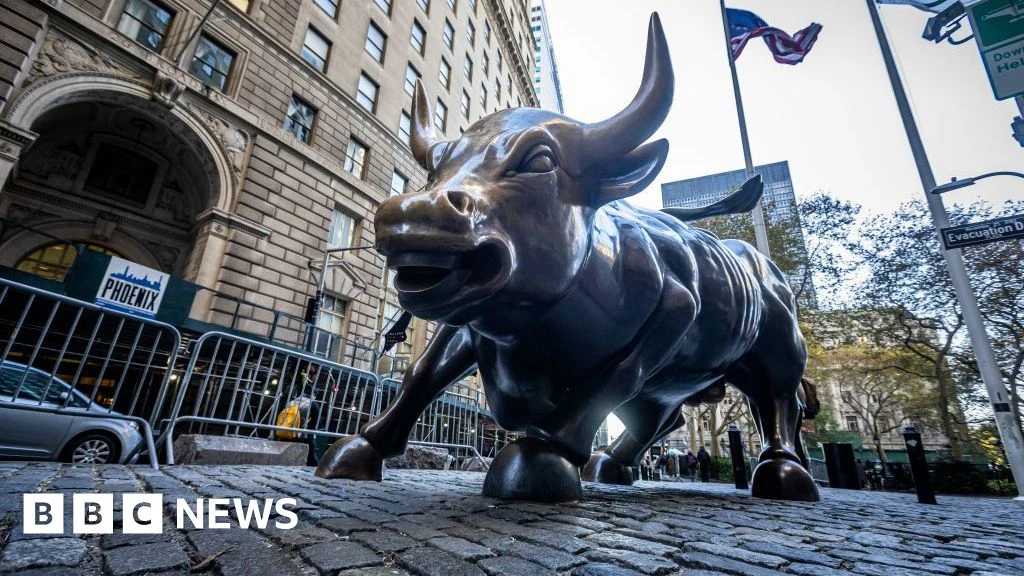 Wall Street Slumps as Tech Stocks Lead Market Selloff
