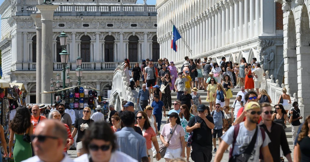 Venice Proposes $59 Surge-Pricing Tourist Fee to Combat Overcrowding