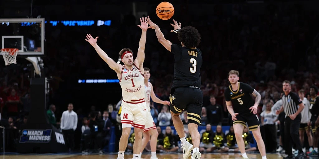 Nebraska Stuns Vanderbilt in NCAA Second Round on Final-Second Layup