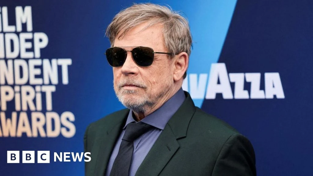 White House Slams Mark Hamill After Actor's AI Image of Trump in Grave