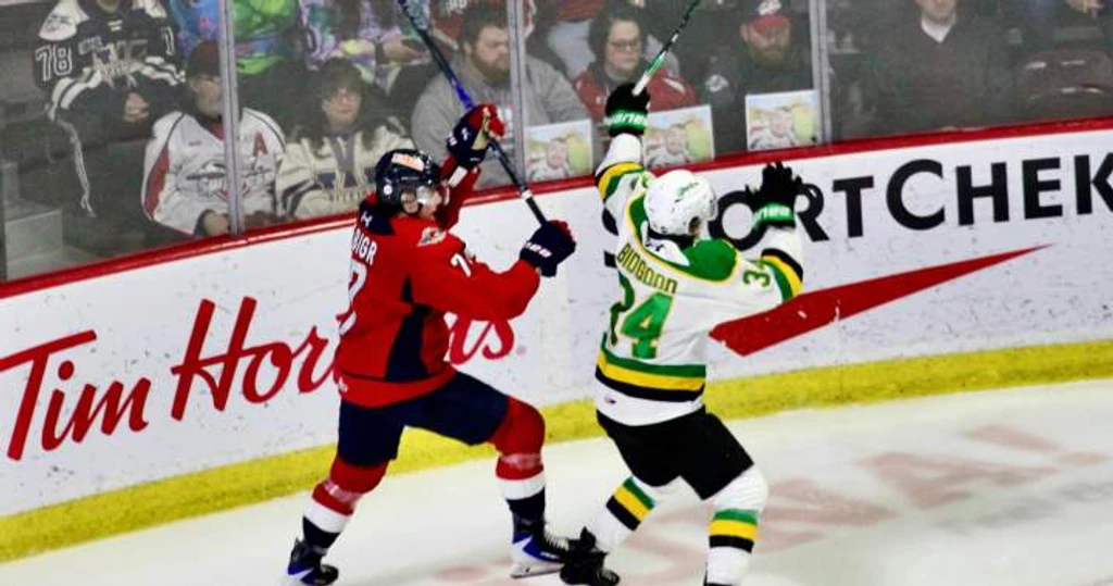 Windsor Spitfires Rout London Knights 8-2 in OHL Regular-Season Showdown
