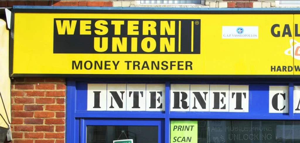 Western Union Eyes Stablecoin Launch to Bypass SWIFT for Global Settlements