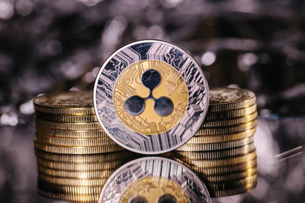 Market Analyst Projects $22 XRP Target Based On Macro W Pattern Formation