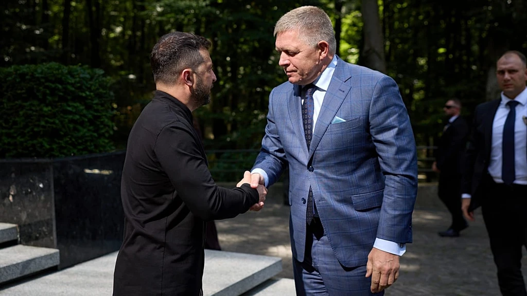 Zelenskyy Invites Fico to Ukraine Amid Druzhba Pipeline Dispute